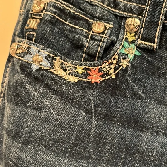 EUC excellent MissMe sz 30 jeans color:med 270 inseam 32 Style NO:JV83018V - Picture 3 of 13